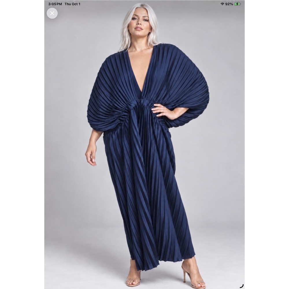 City Chic 20/L Navy Pleated Batwing V-Neck Maxi Dress